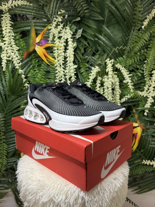 Nike Air Max DN Black White