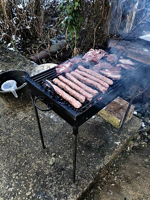 Скара на дървени въглища ръчна изработка