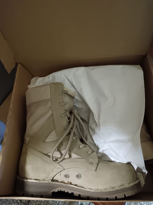 Vând bocanci armata 27.5