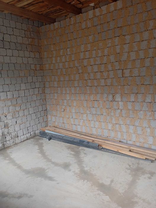 Yangi hayot tumani.Binokorga yaqin Xovli uy- joy sotiladi.4 sotix.