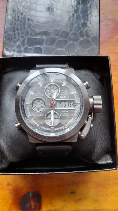Часы Amst в нормальном состоянии