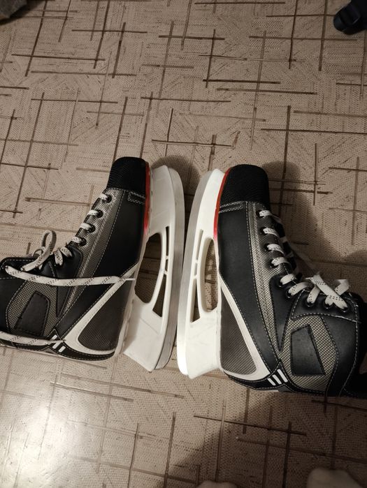 Коньки 44-45 размер