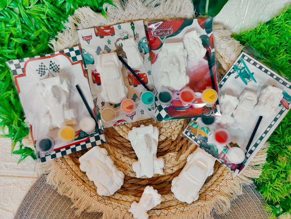 Гипсови  фигури Подаръци за деца