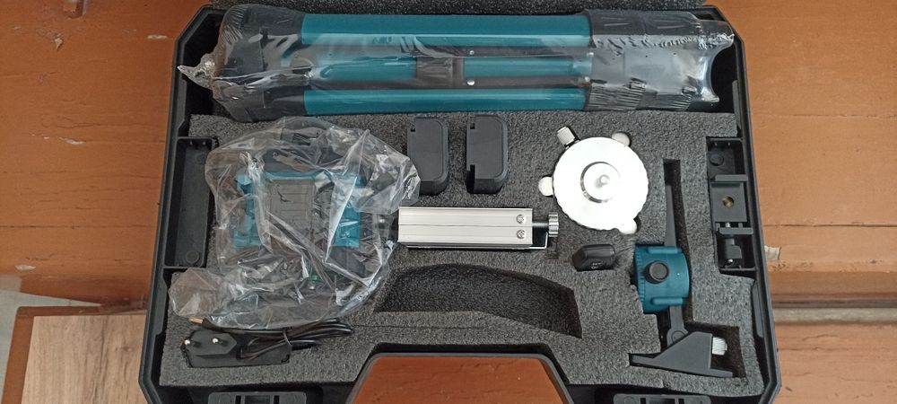 Продам 3д лазер макита