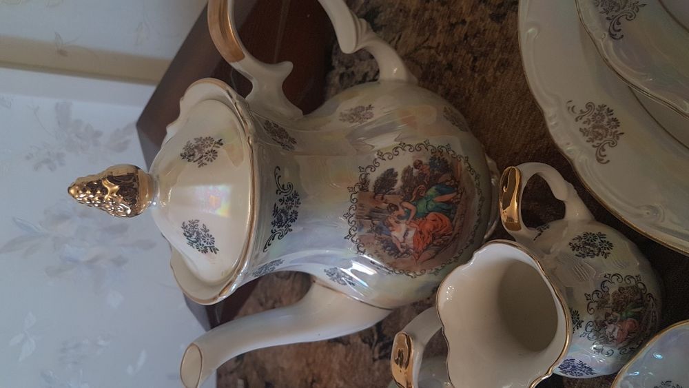Продам знаменитый германский сервиз Мадонна