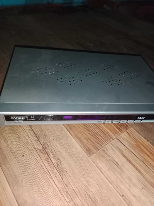 Продам спутниковый ресивер SVEC A8  пульта нет  в хорошем состоянии