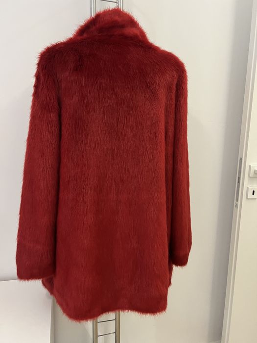 Blanita rosie, Bershka