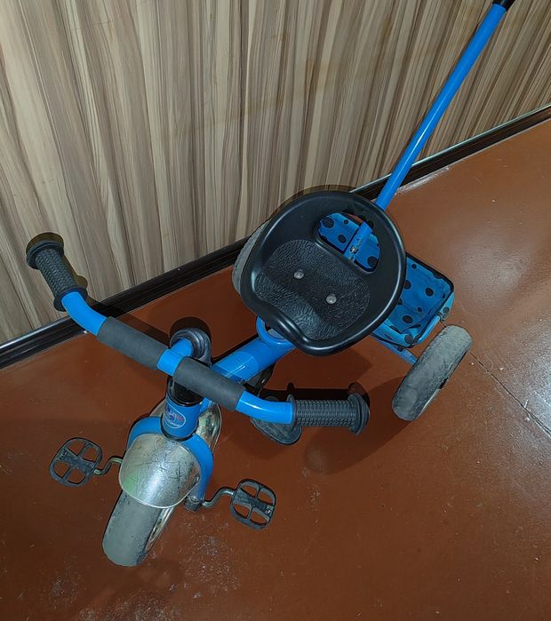 Велосипед трехколесный