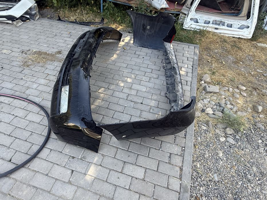 Бампер на тойота ленд крузер 200 оригинал