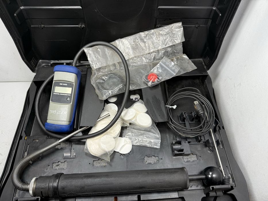 Analizor gaze de ardere cu senzori O2, CO si NO Testo 330-2 LL, sonda prelevare probe cu tija 180 mm, senzor temperatura integrat si furtun 1.5 m