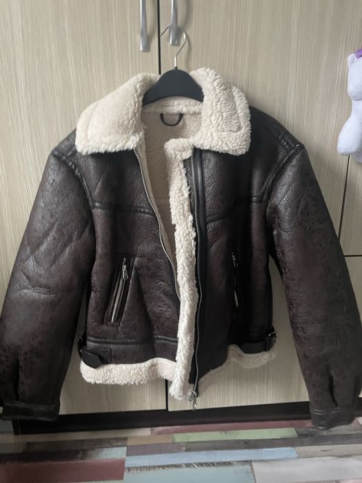 Кожено кафяво яке