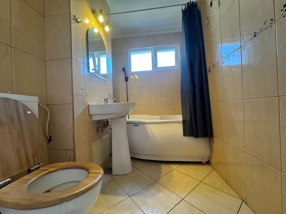 Apartament 2 camere strada Decebal podu ros