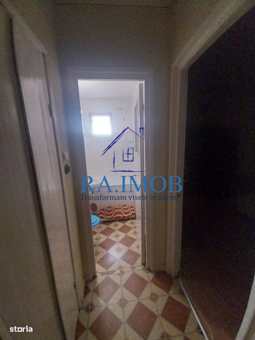 Apartament 2 camere, et 10, Vest - Al.Godeanu - 48900 euro negociabil