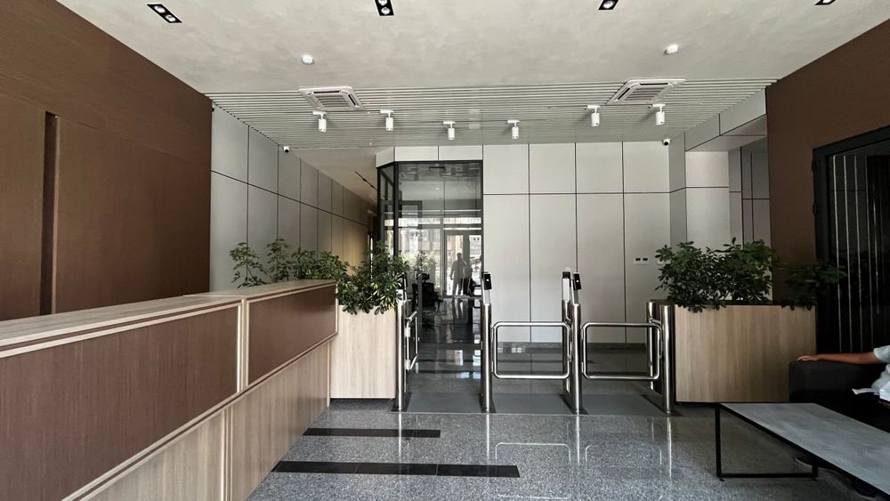 Аренда офиса 600 кв.м. в Status Business Center