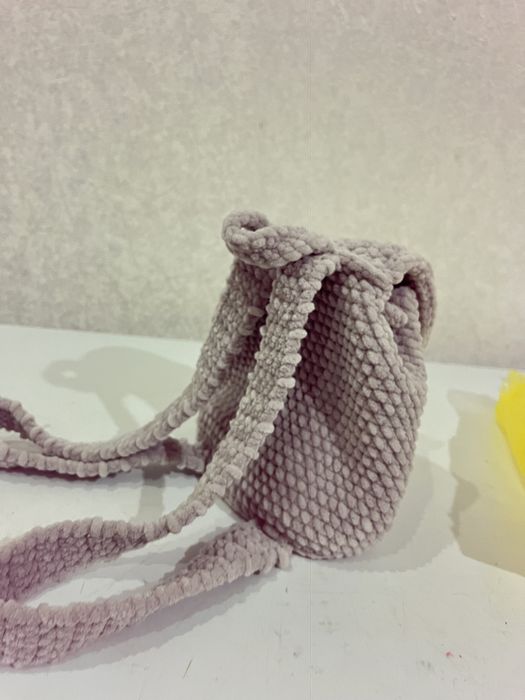 Вязанные игрушки и рюкзаки