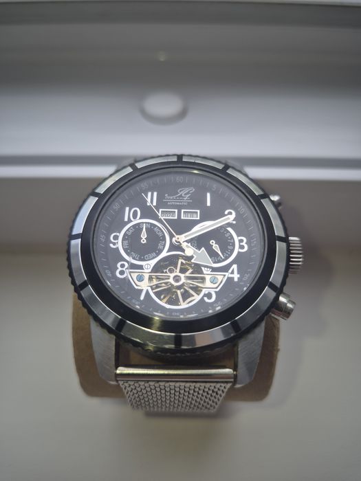 Ceas mecanic automatic