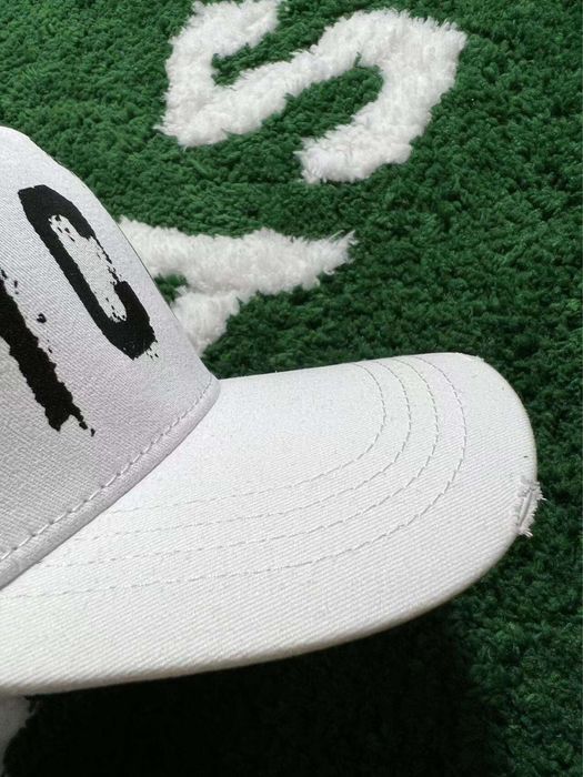 Sapca dsquared2 icon white spraypaint