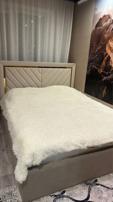 Кровать для спальни Почти новый!