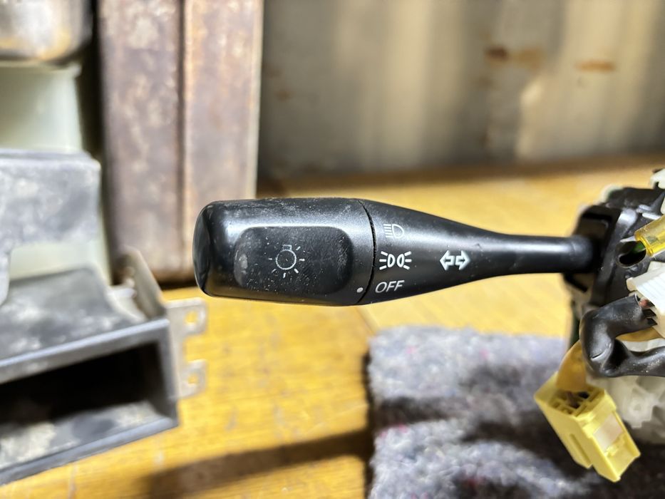 Запчасти Mitsubishi Montero 2002год