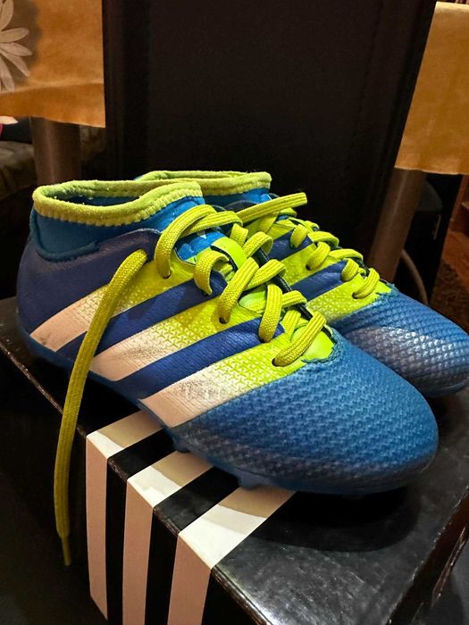 Бутонки Adidas три вида