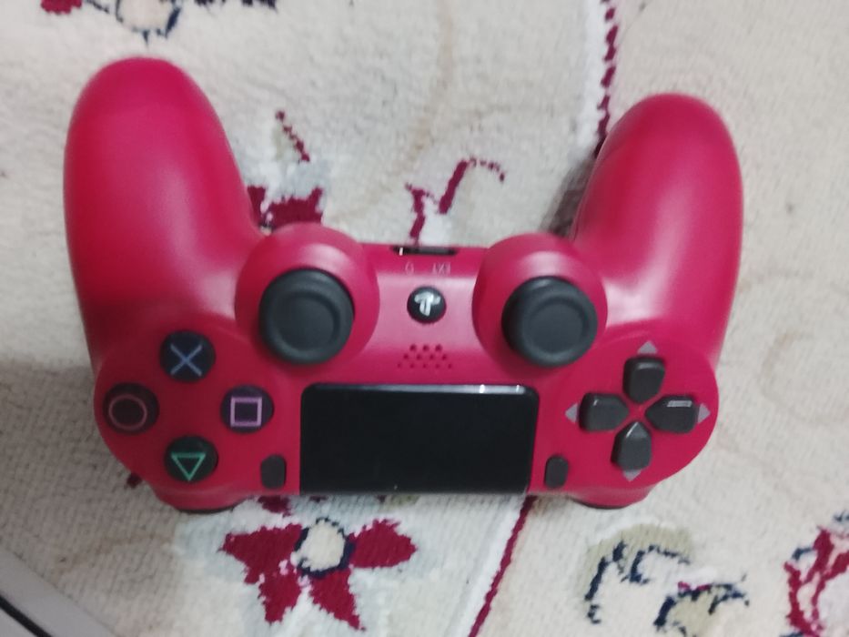 Пс 4 про Соник нету одного провода