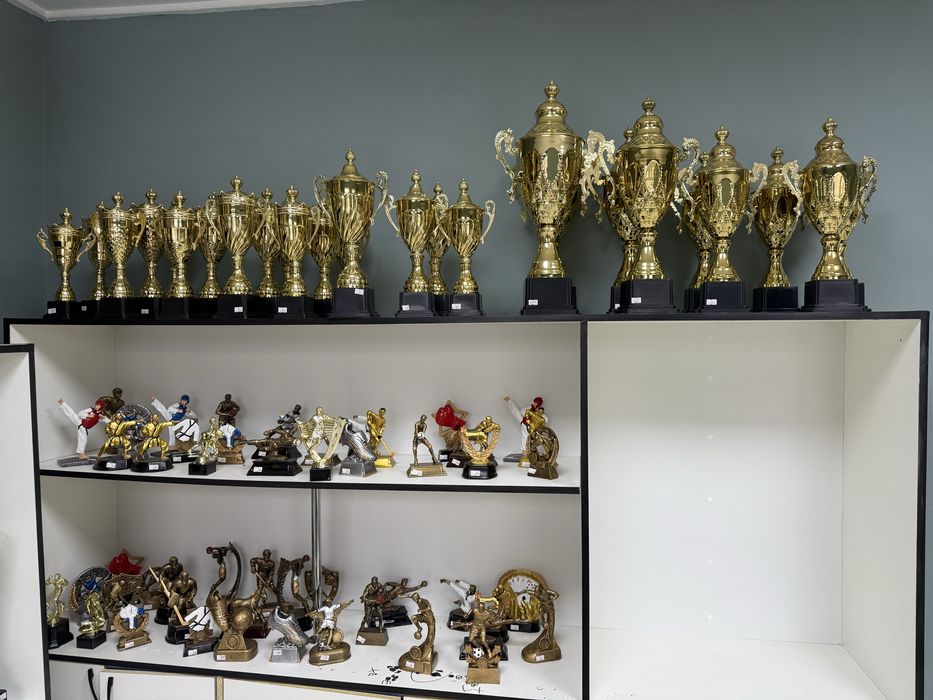 Кубки, призы из стекла, плакетки