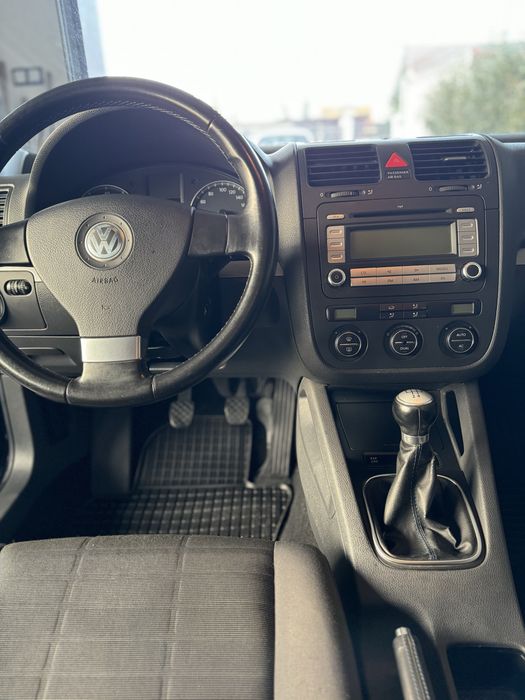 Volkswagen golf V