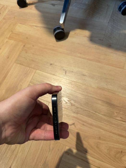 Като нов - Iphone 15 PRO 1TB, 100% батерия и много аксесоари