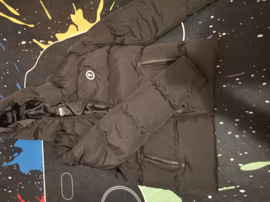 Vând geaca TRAPSTAR