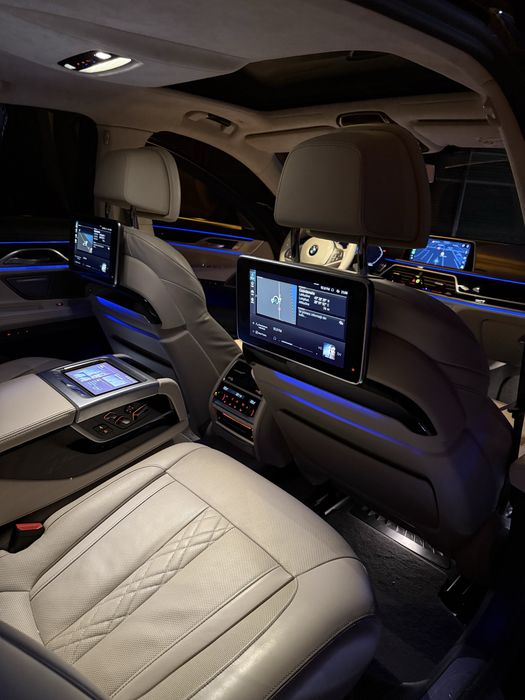 BMW 7 Series 0 — imagine 3