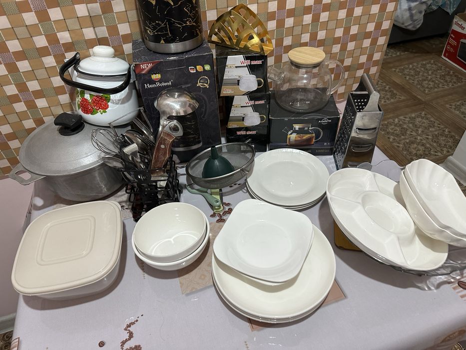 Срочно продам тарелки все