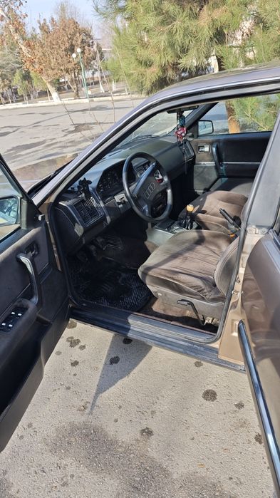 Audi 200. В отличном состоянии.