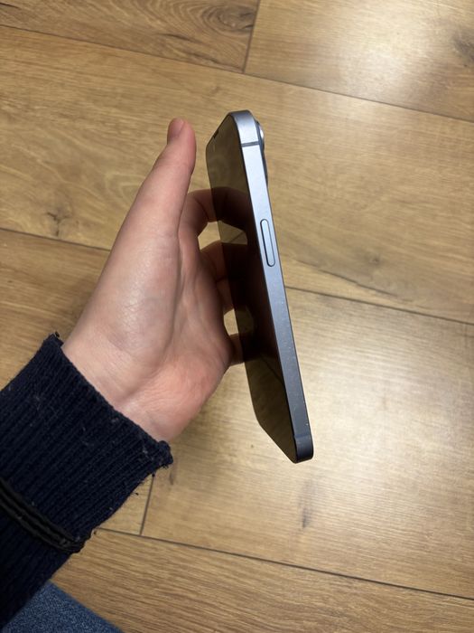 iPhone 14 в идеальном состоянии