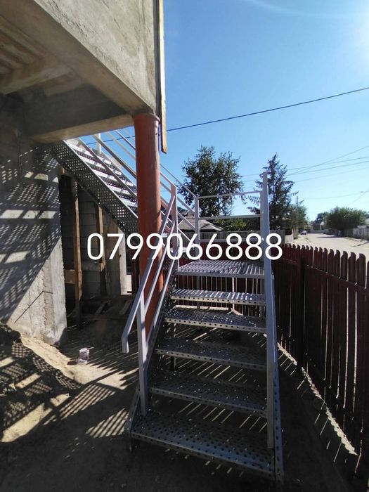 Scări metalice zincate