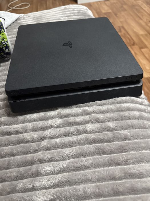 Sony PlayStation 4
