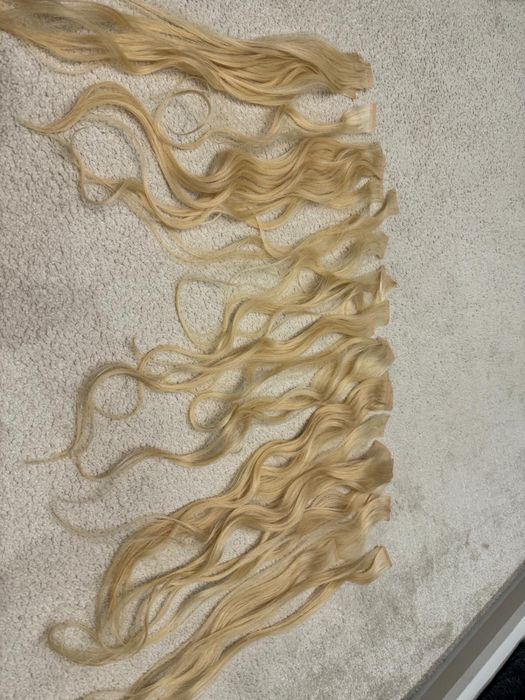 Extensi par natural blond-Rusia