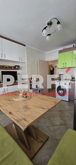 Продава се Двустаен апартамент в Бургас, Изгрев - 54 кв.м за 2038 €/кв.м - Снимка #2