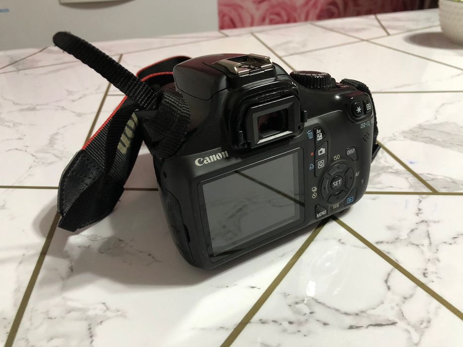 Профессиональный фотоаппарат