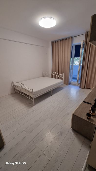 Proprietar apartament 2 camere de inchiriat