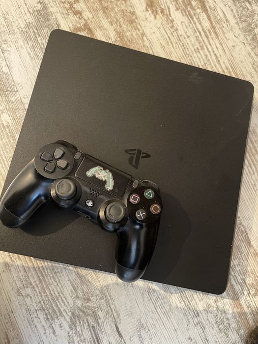 Продам  PlayStation 4