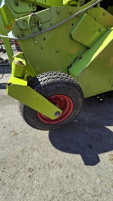 Пресс подборщик Claas 250 модель с Европы