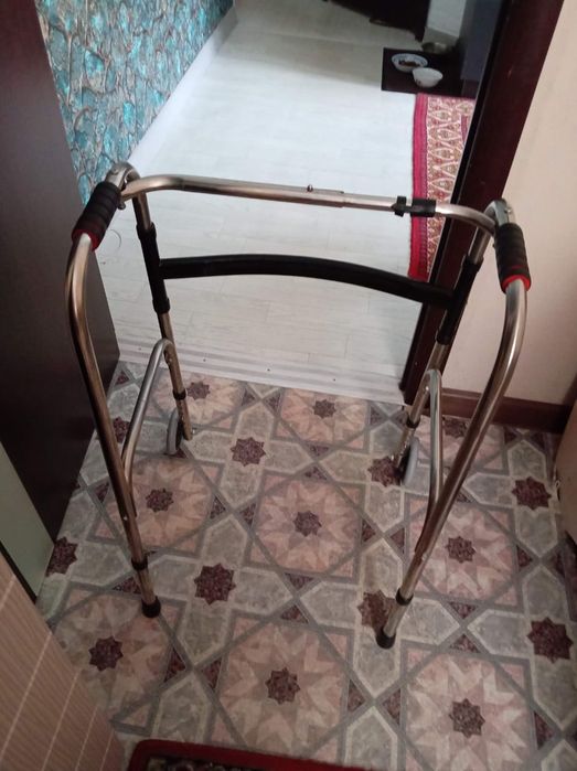 Ходунки для взрослых