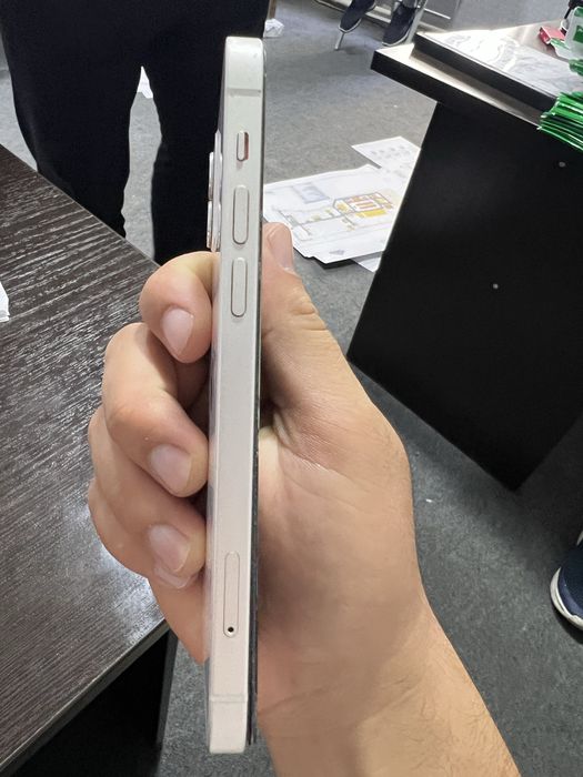 ¡Phone 12 ekran battareya rashodi bor