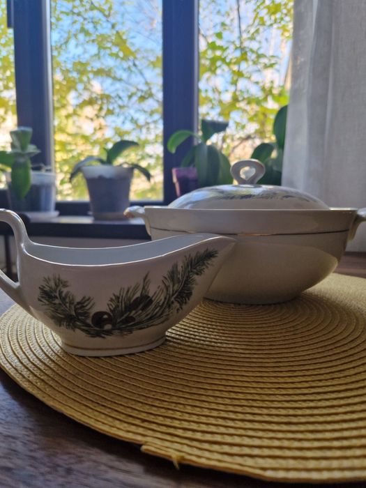 Супница и соусница