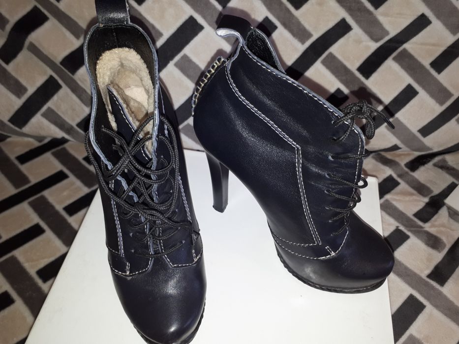 Ботинки зимние женские