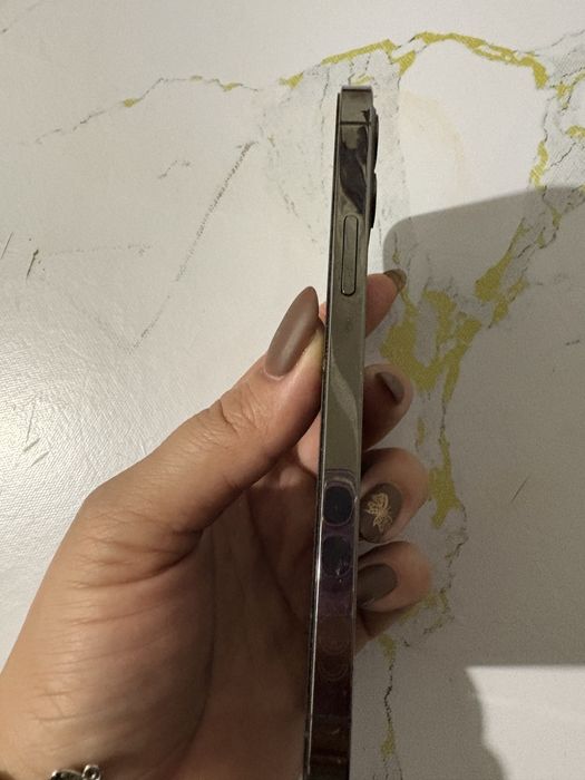 Айфон 12 про продаю