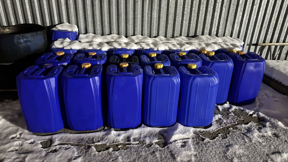 Б/у канистры по 30 литров