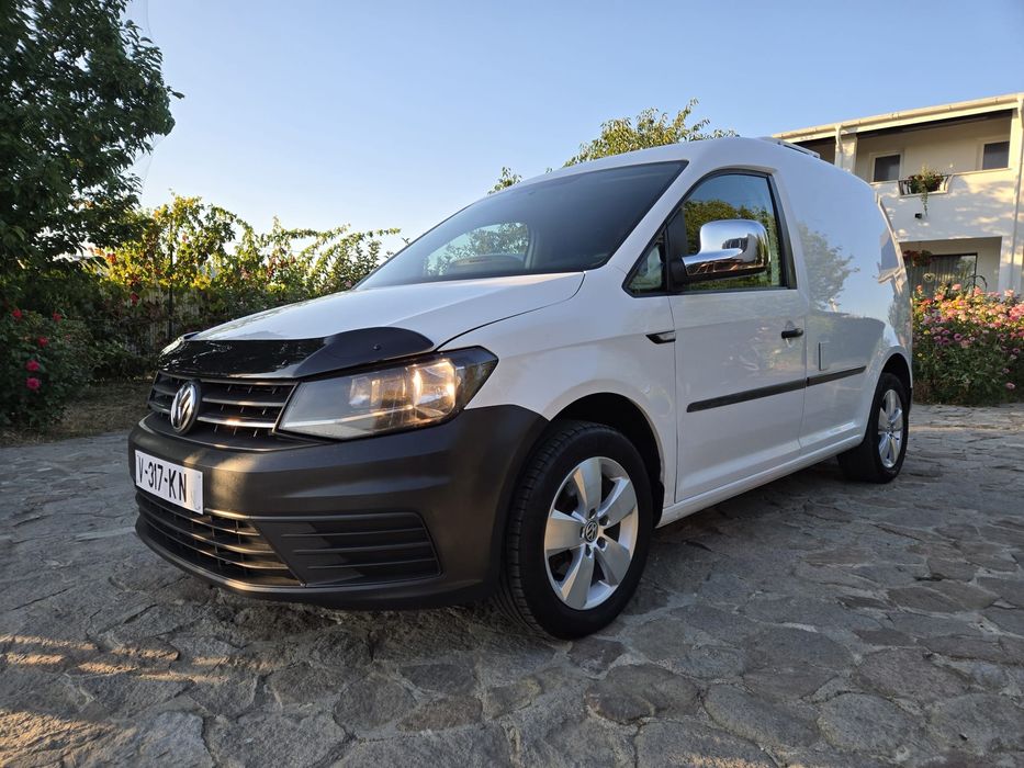 Vw  Caddy an 2018 frigorific  frig priza 220  v