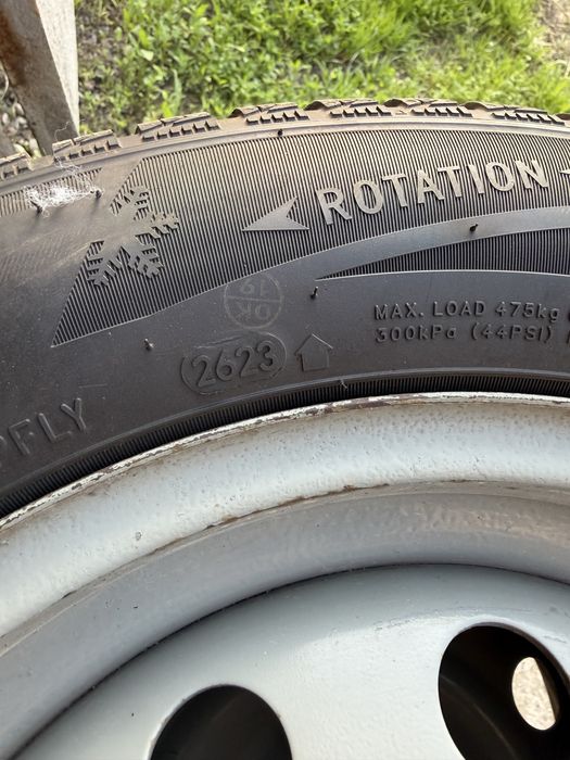 Комплект дисков с шинами