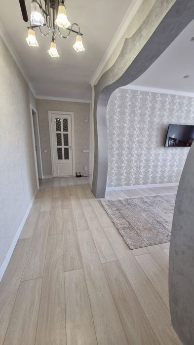Продам 3 комнатную квартиру с ремонтом